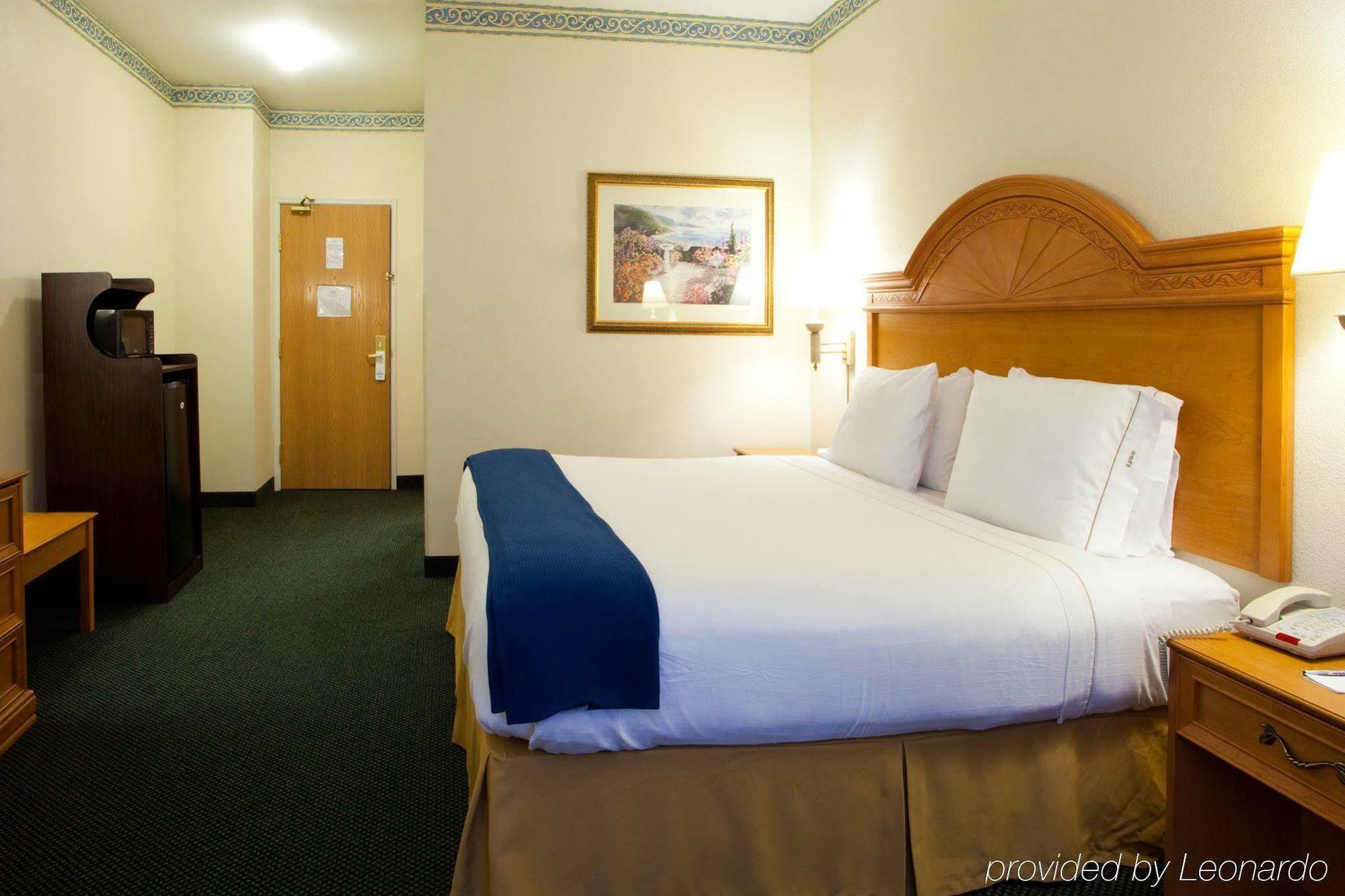 Holiday Inn Express Hotel & Suites Jacksonville-Blount Island By Ihg Habitación foto